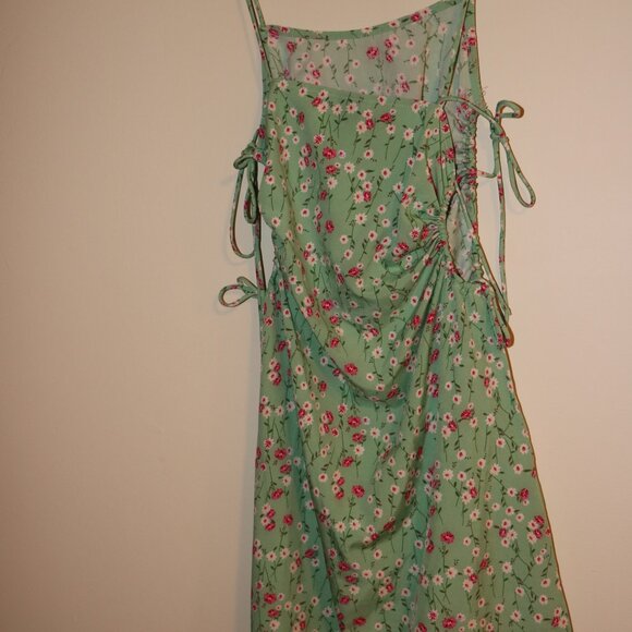 GREEN FLOWER SUMMER DRESS - Picture 7 of 7